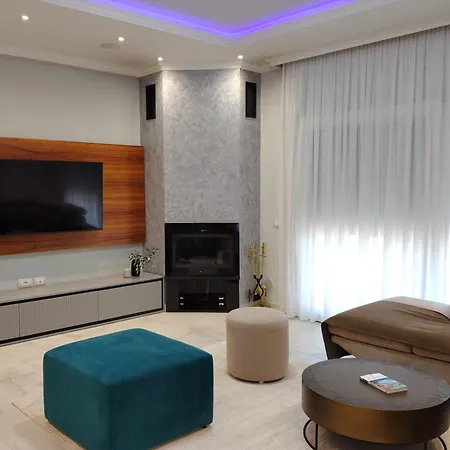 Timi - Modern With Private Pool Near Tirana Βίλα Mucaj