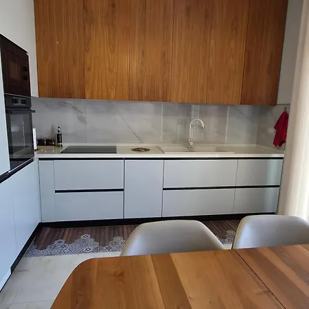 Timi - Modern With Private Pool Near Tirana * Mucaj