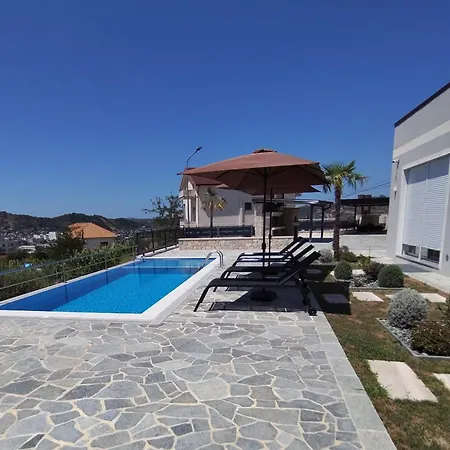 Timi - Modern With Private Pool Near Tirana Βίλα *