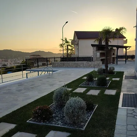 Timi - Modern With Private Pool Near Tirana Βίλα *