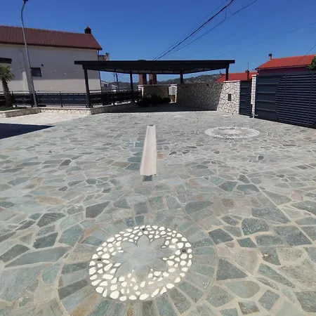 Βίλα Timi - Modern With Private Pool Near Tirana